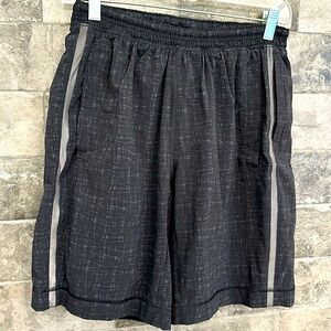 Lululemon Men’s Pacebreaker Medium 9” Lined Black Reflective Shorts